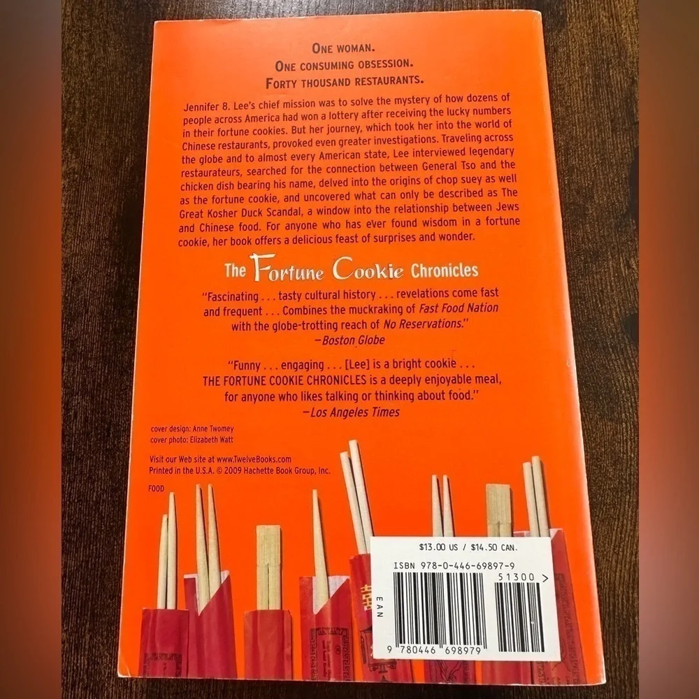 NYT Bestseller The Fortune Cookie Chronicles by Jennifer Lee 📚📖🥡🥠🥢